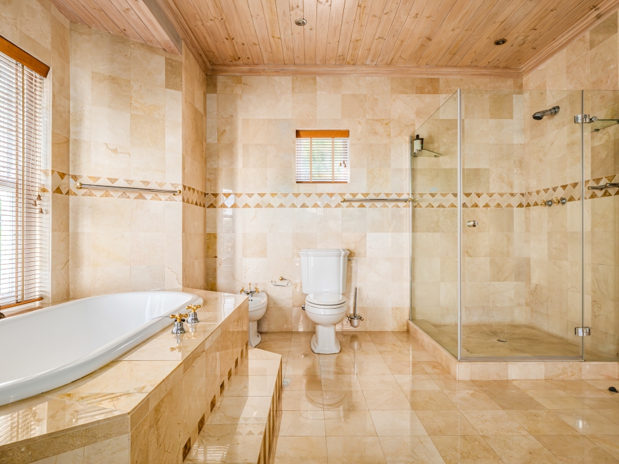 5 Bedroom Property for Sale in The Heads Western Cape